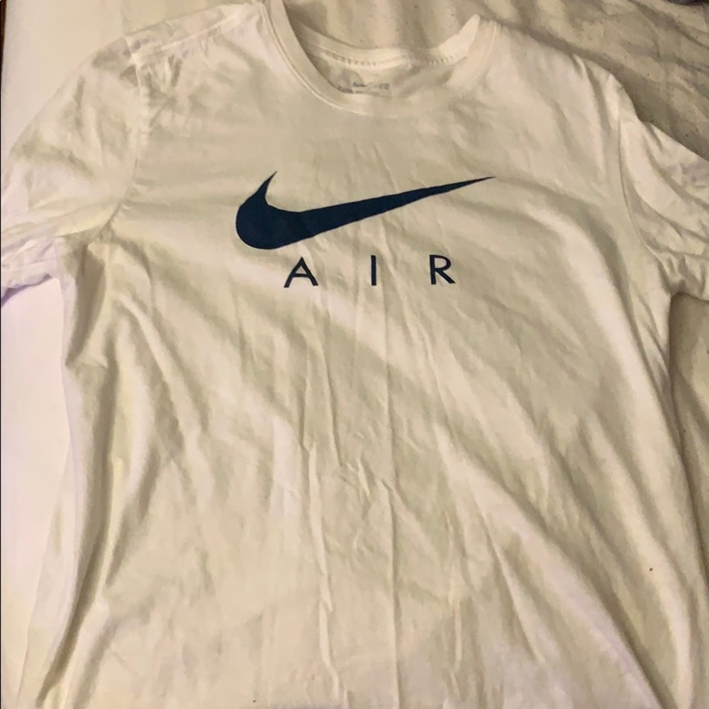 White Nike t-shirt
